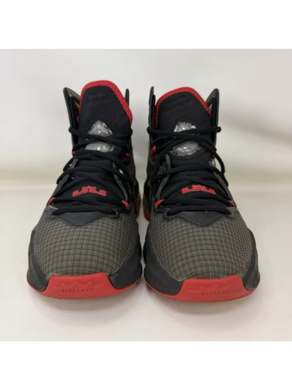 Nike Lebron 19 XIX Basketball Shoes Black Red Size 6Y / Women’s Size 7.5
